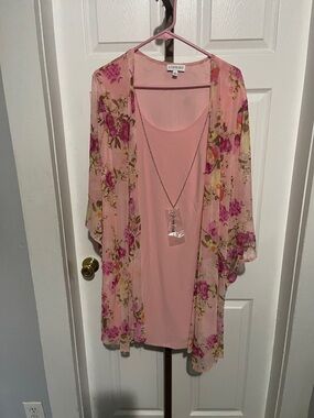 Luxology Pink Floral Sheer Kimono Tank Set